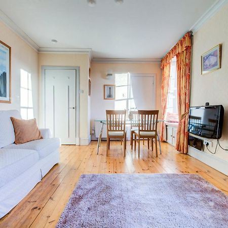 Guestready - Historic Edinburgh Old Town Apartment Bagian luar foto