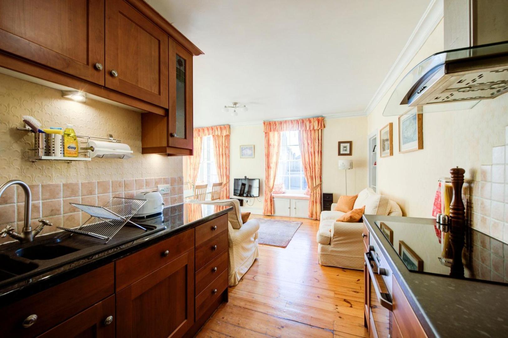 Guestready - Historic Edinburgh Old Town Apartment Bagian luar foto